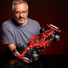 Ferrari SF-24 F1 – Replica d'Ingegneria in Scala 1:8